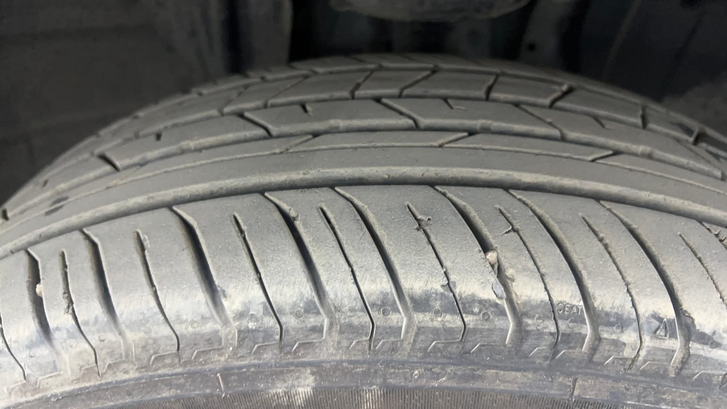 Used 2023 Nissan Magnite XV Premium Turbo Petrol Manual tyres RIGHT FRONT TYRE TREAD VIEW
