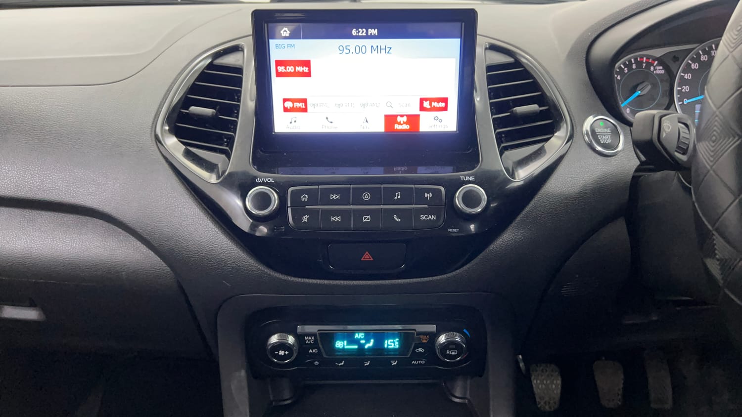 Used 2019 Ford Figo Titanium 1.2 Ti-VCT MT Petrol Manual interior MUSIC SYSTEM & AC CONTROL VIEW