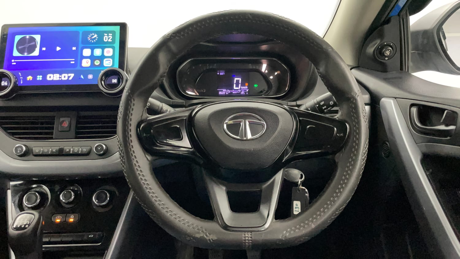 Used 2020 Tata Nexon XM Petrol Manual interior STEERING VIEW