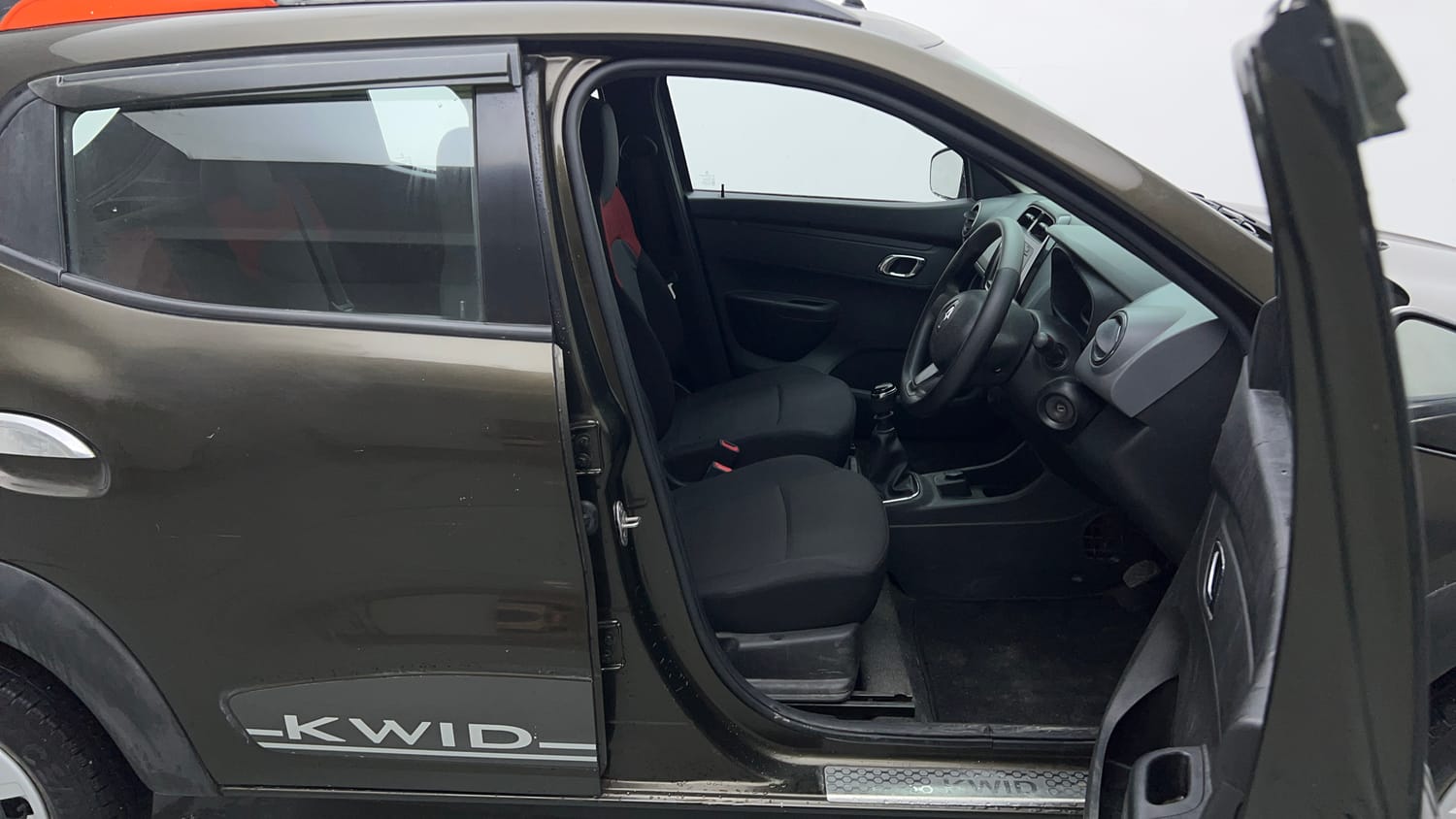 Used 2019 Renault Kwid RXT (O) 1.0 SCE Edition Petrol Manual interior RIGHT SIDE FRONT DOOR CABIN VIEW