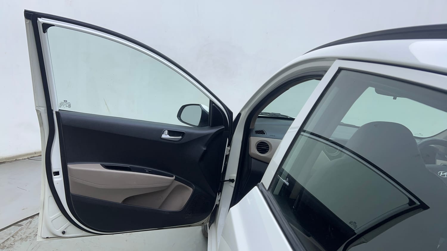 Used 2017 Hyundai Grand i10 Sportz (O) AT 1.2 Kappa VTVT Petrol Automatic interior LEFT FRONT DOOR OPEN VIEW