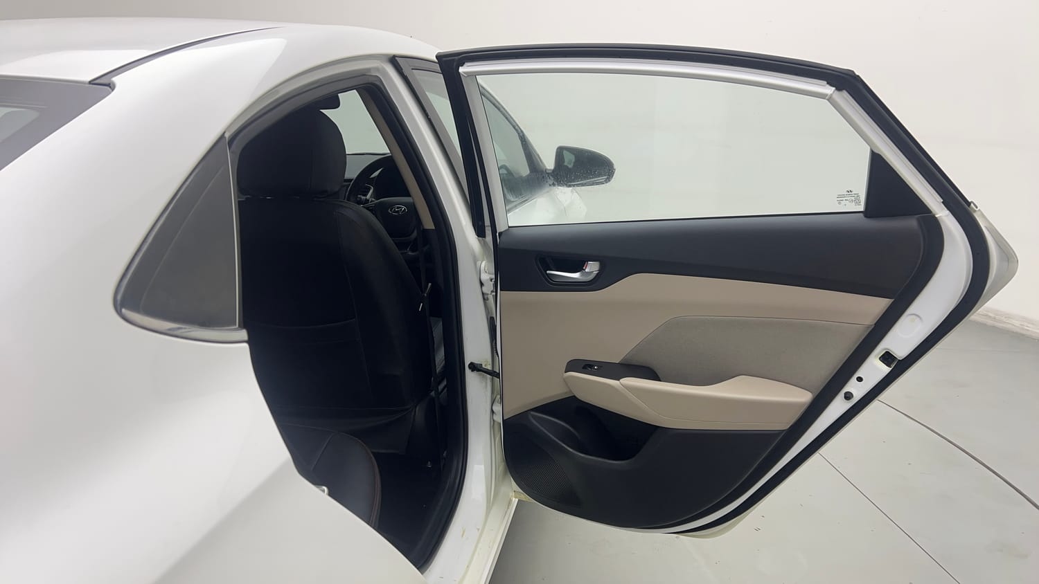 Used 2019 Hyundai Verna SX 1.6 VTVT Petrol Manual interior RIGHT REAR DOOR OPEN VIEW