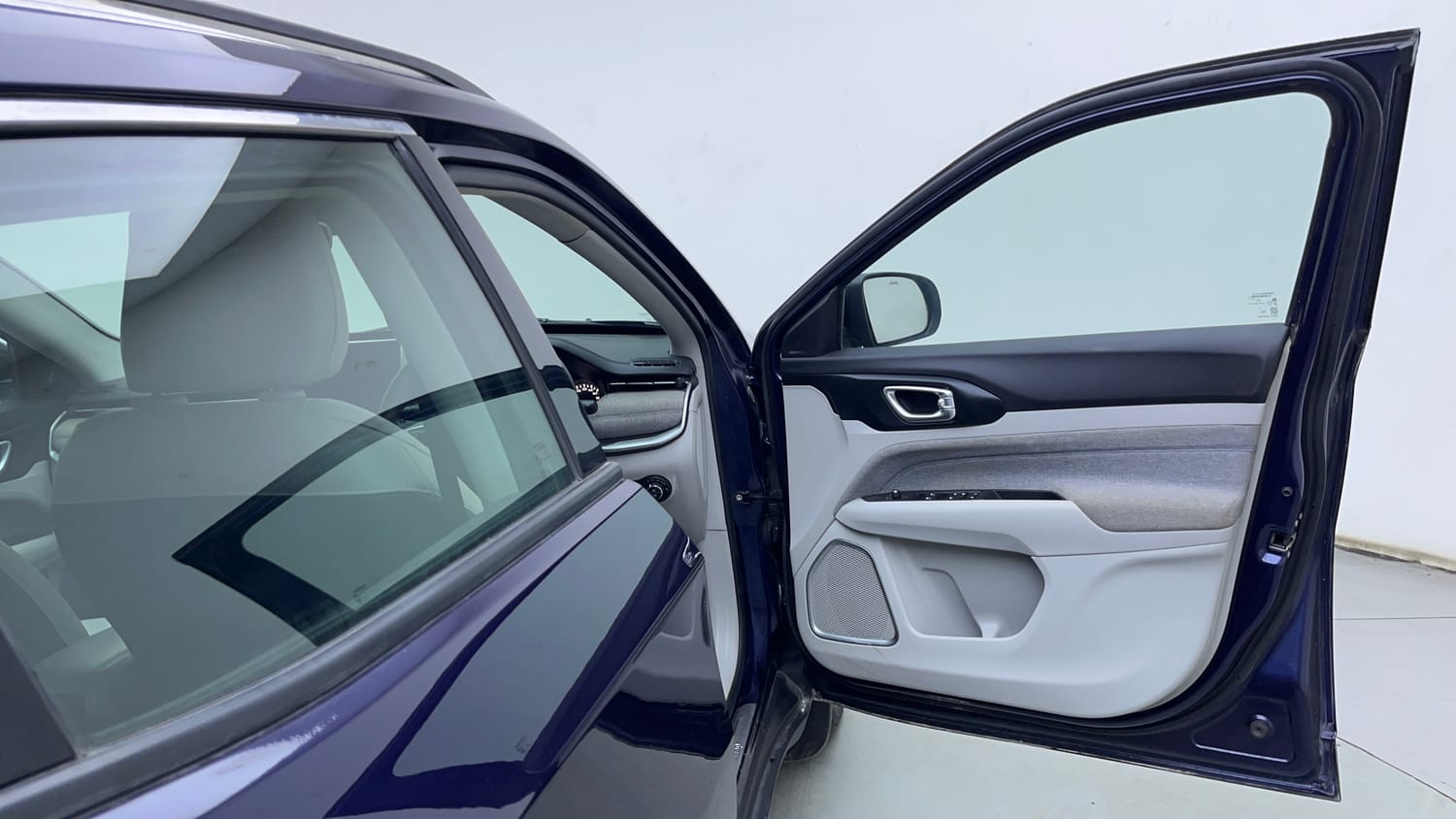 Used 2021 Jeep Compass Longitude (O) 2.0 Diesel Diesel Manual interior RIGHT FRONT DOOR OPEN VIEW
