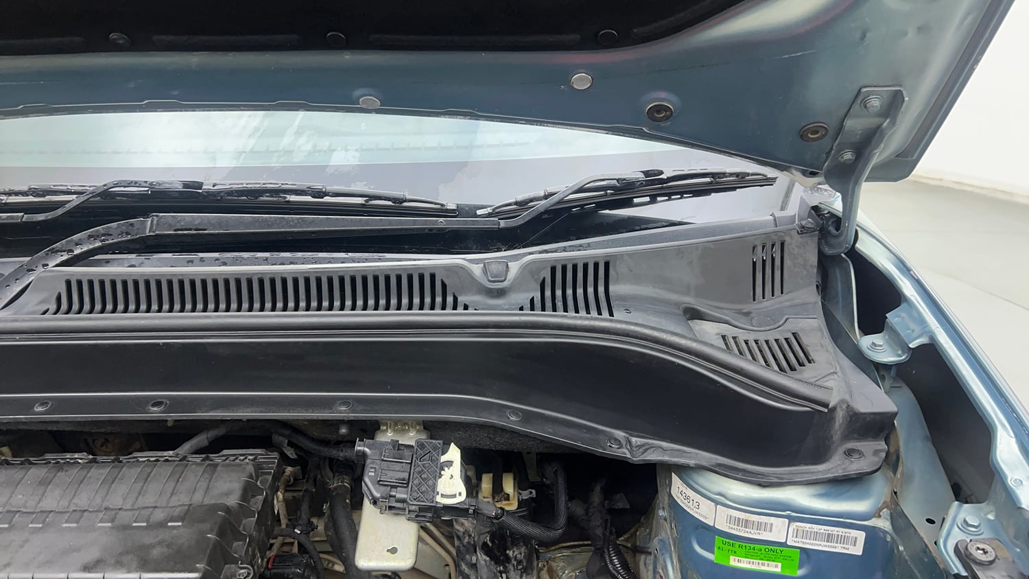 Used 2022 Tata Punch Adventure MT Petrol Manual engine ENGINE LEFT SIDE HINGE & APRON VIEW