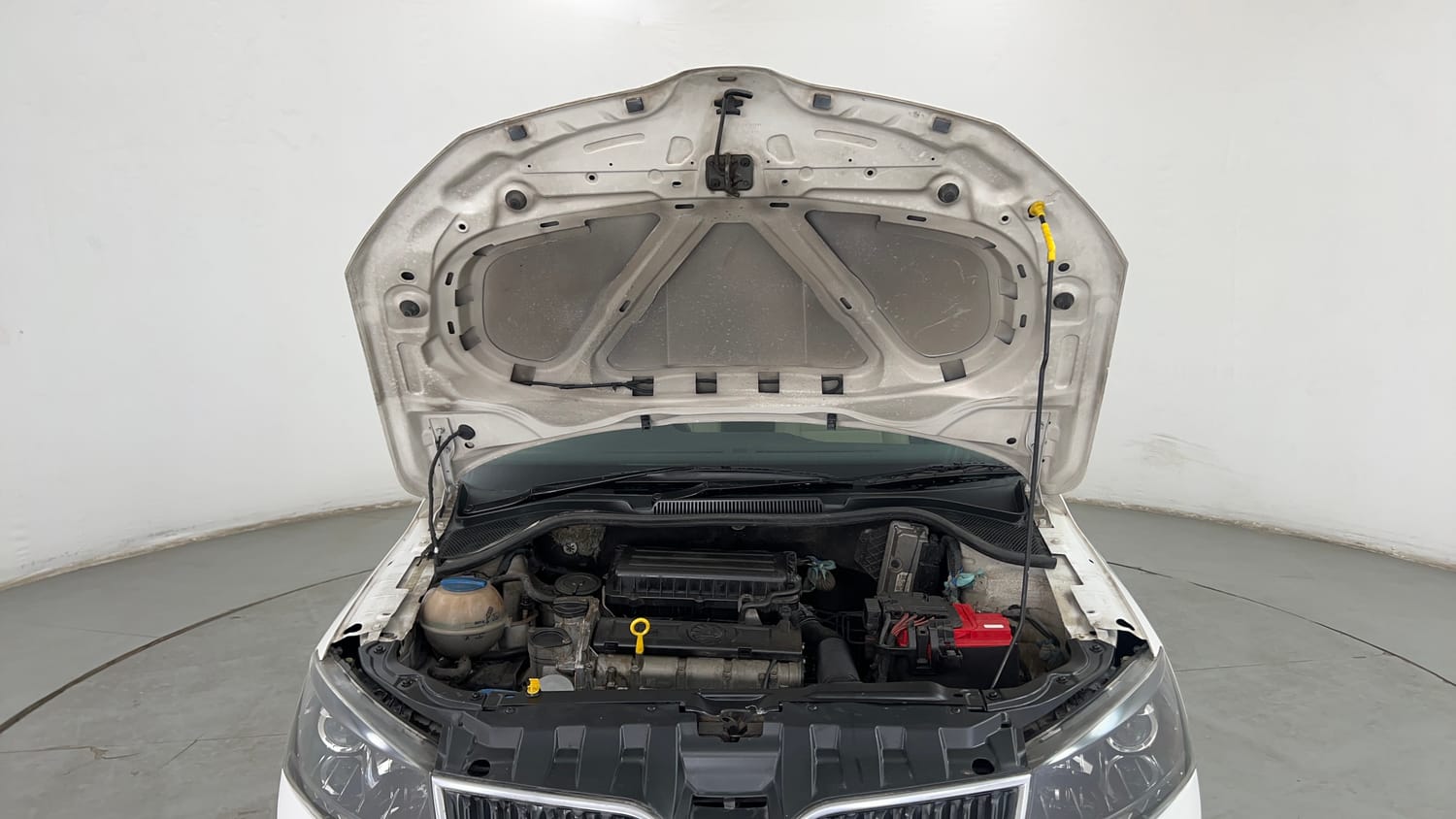 Used 2018 Skoda Rapid Style 1.6 MPI Petrol Manual engine ENGINE & BONNET OPEN FRONT VIEW