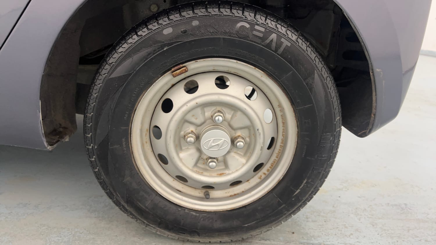 Used 2017 Hyundai Eon Era + Petrol Manual tyres LEFT REAR TYRE RIM VIEW
