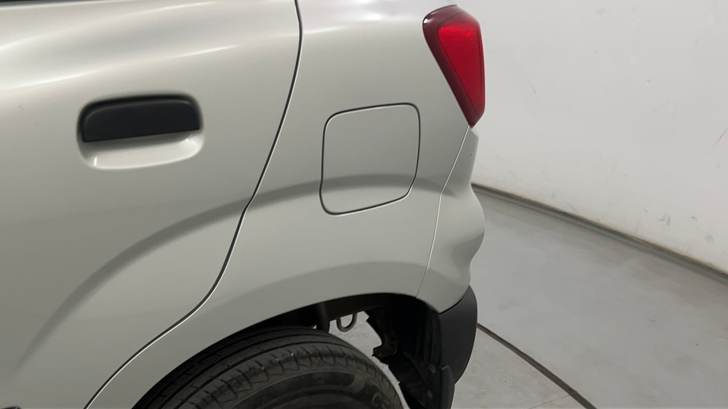 Used 2024 Maruti Suzuki S-Presso VXi (O) AMT Petrol Automatic dents MINOR DENT