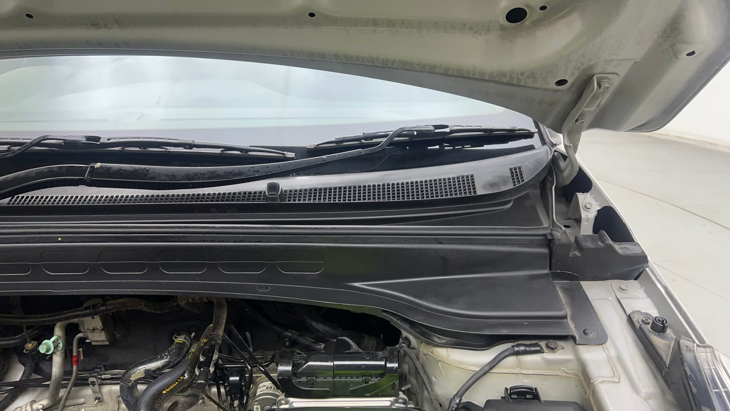 Used 2015 Hyundai Creta 1.6 SX Plus Petrol Petrol Manual engine ENGINE LEFT SIDE HINGE & APRON VIEW