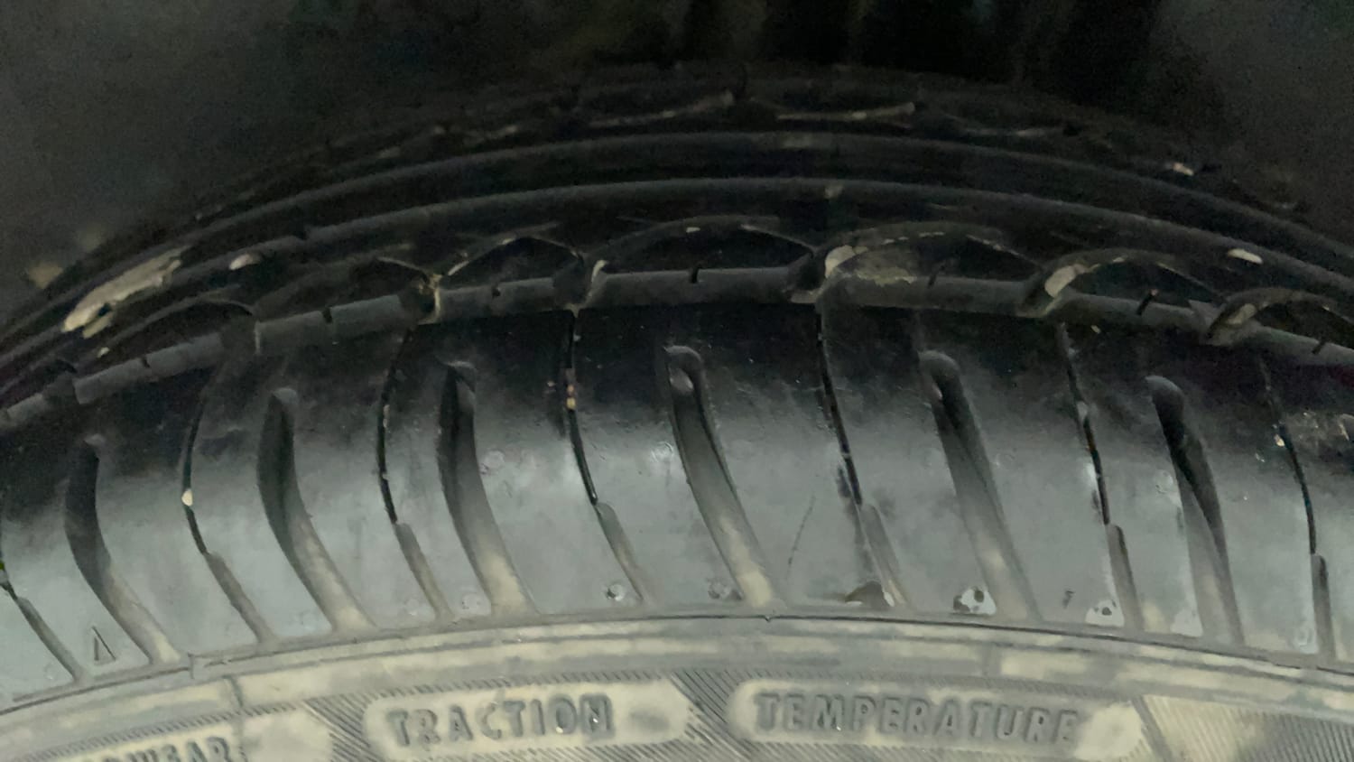 Used 2013 Volkswagen Polo Trendline 1.2L (P) Petrol Manual tyres LEFT REAR TYRE TREAD VIEW