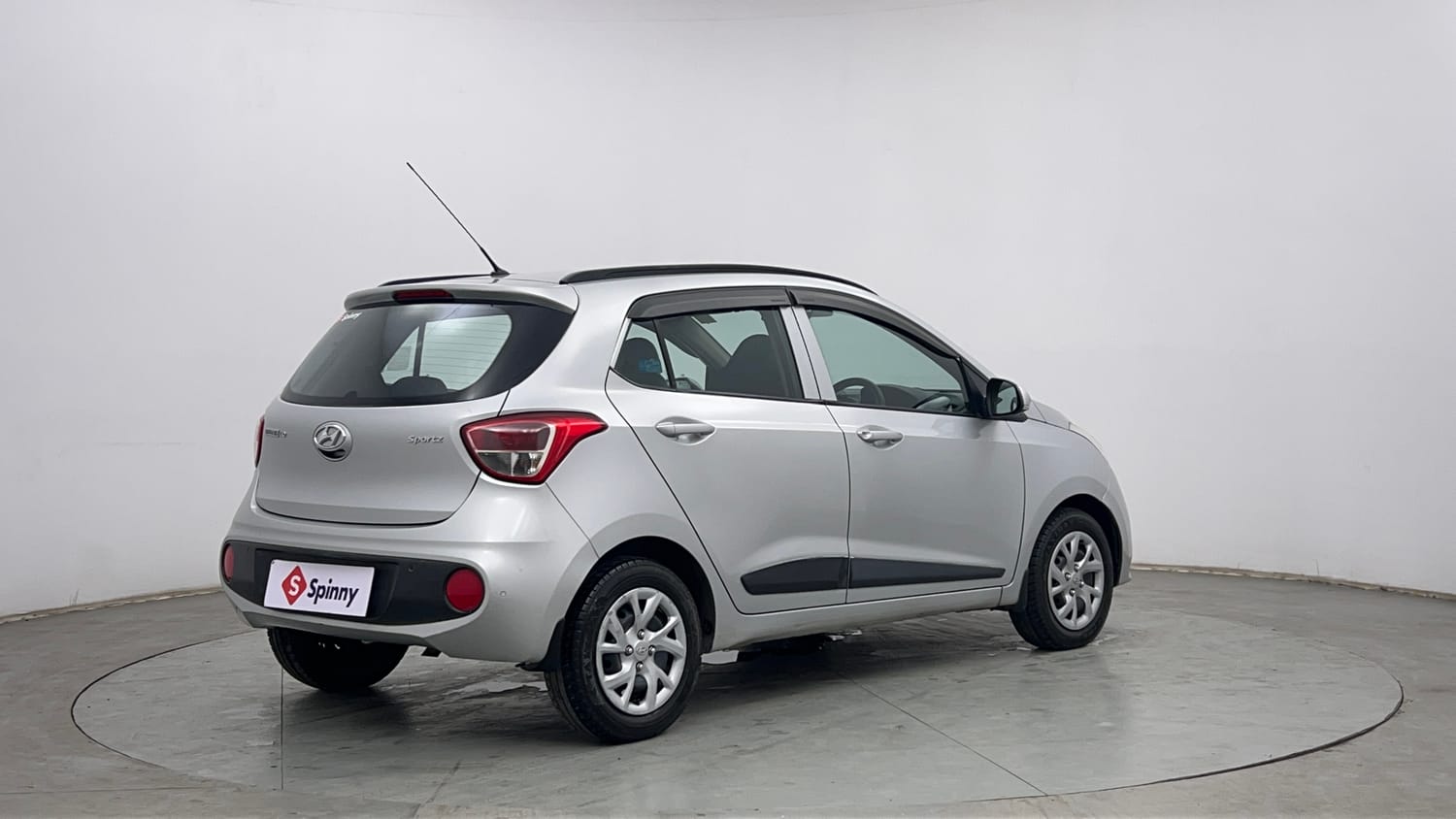 Used 2018 Hyundai Grand i10 Sportz 1.2 Kappa VTVT Petrol Manual exterior RIGHT REAR CORNER VIEW