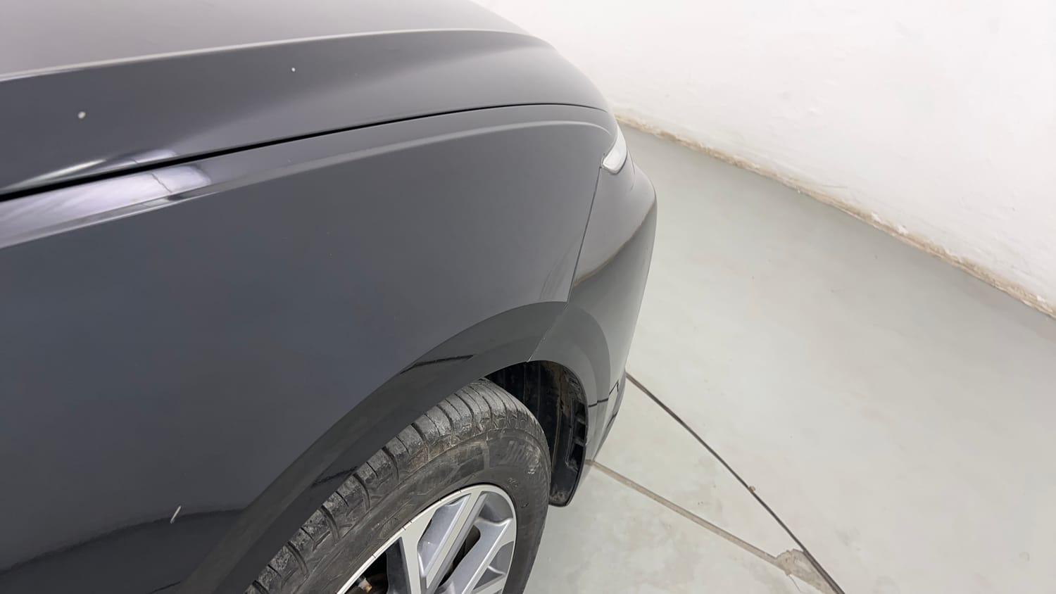 Used 2023 Hyundai Verna SX (O) 1.5 Petrol IVT Petrol Automatic dents MINOR DENT