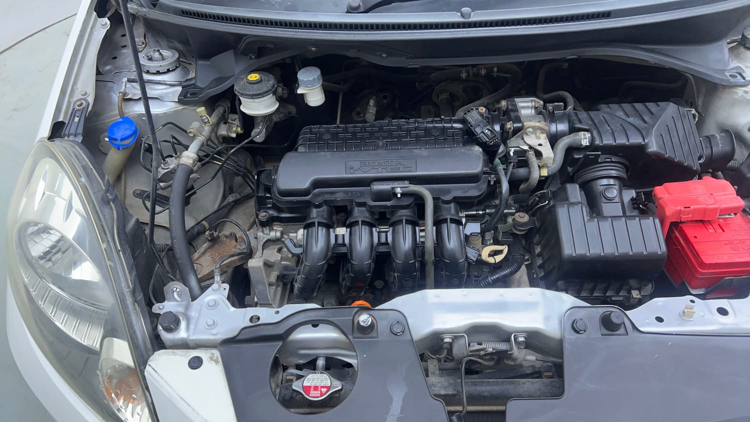 Used 2013 Honda Brio S MT Petrol Manual engine ENGINE RIGHT SIDE VIEW