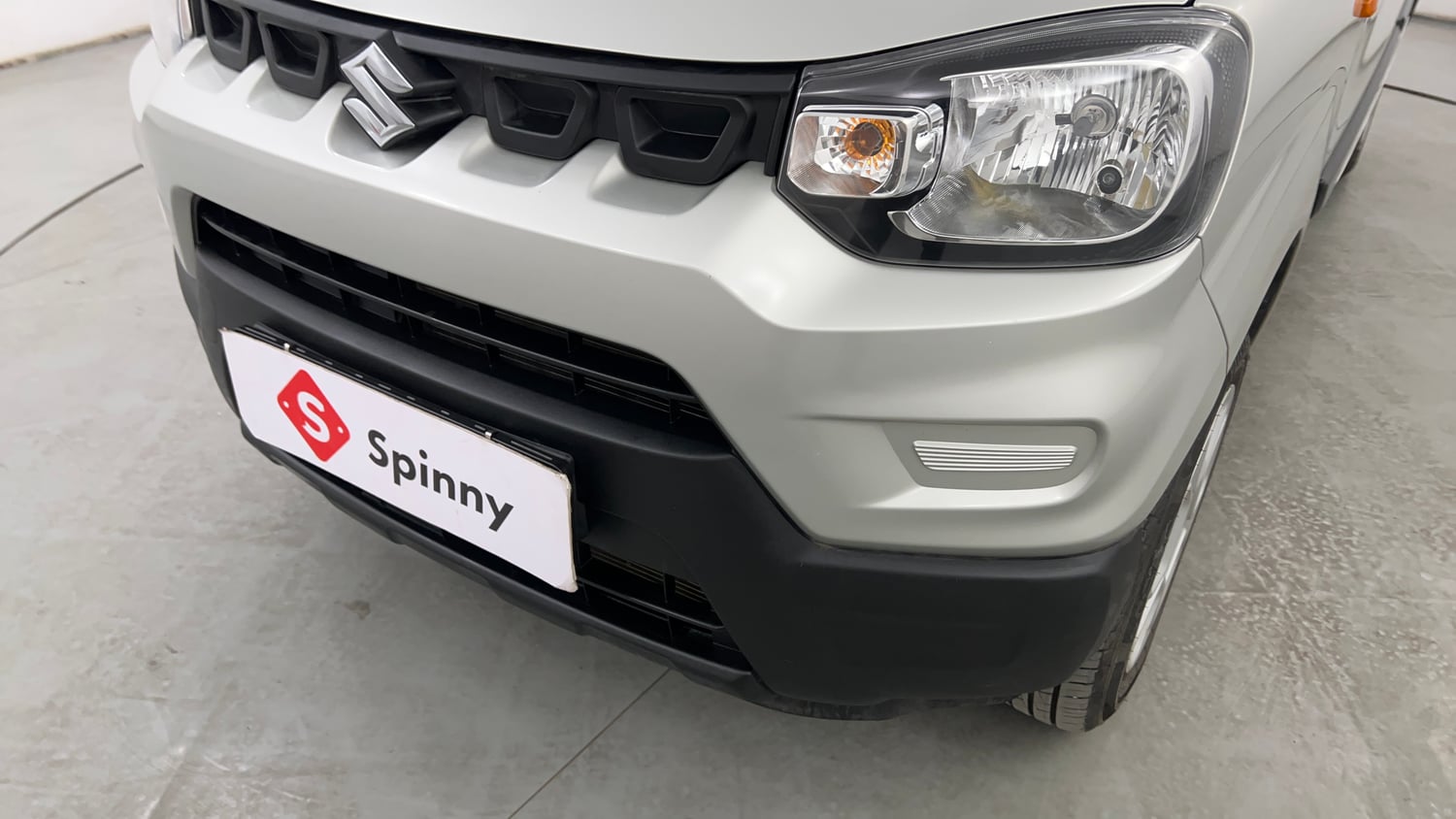 Used 2024 Maruti Suzuki S-Presso VXi (O) AMT Petrol Automatic dents MINOR SCRATCH