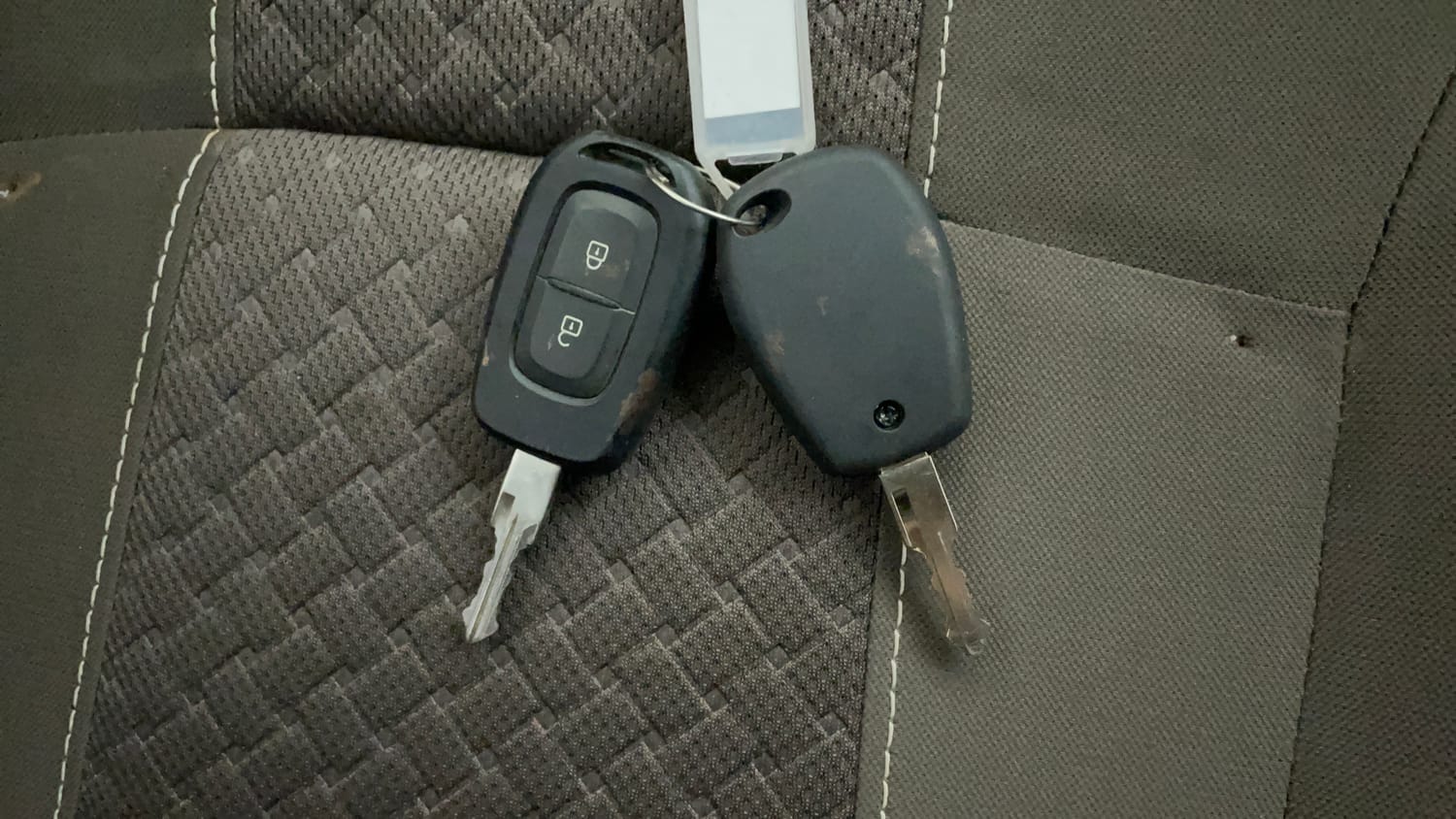 Used 2016 Renault Duster 110 PS RXZ 4X2 MT Diesel Diesel Manual extra CAR KEY VIEW