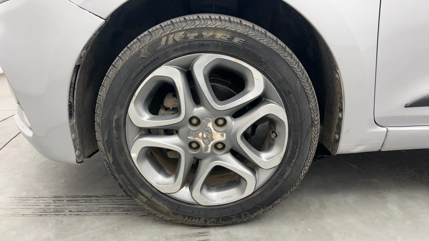 Used 2018 Hyundai Elite i20 Asta 1.2 (O) Petrol Manual tyres LEFT FRONT TYRE RIM VIEW