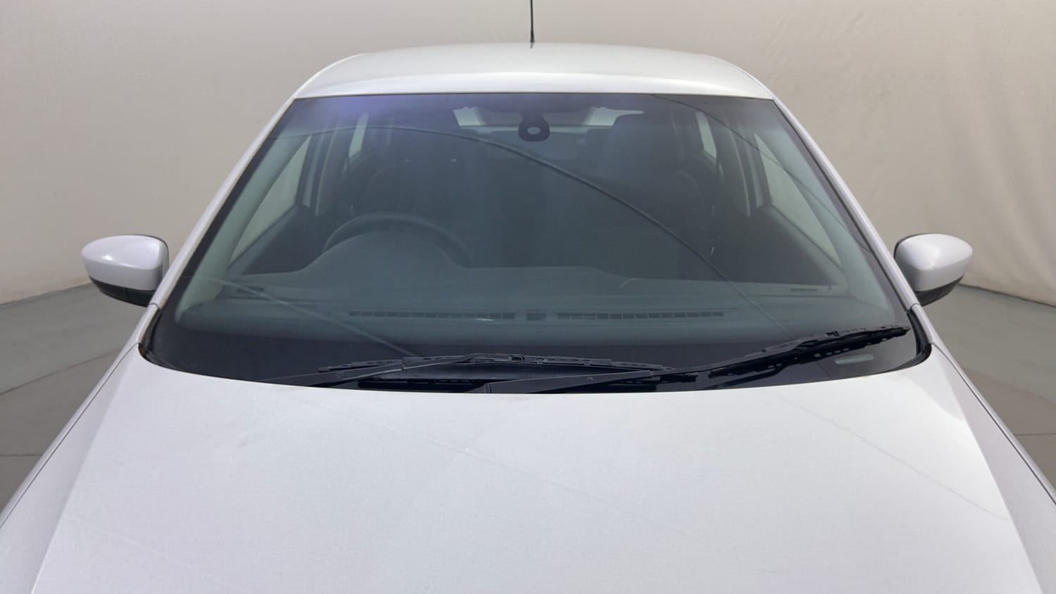 Used 2015 Volkswagen Polo Comfortline 1.2L (P) Petrol Manual exterior FRONT WINDSHIELD VIEW