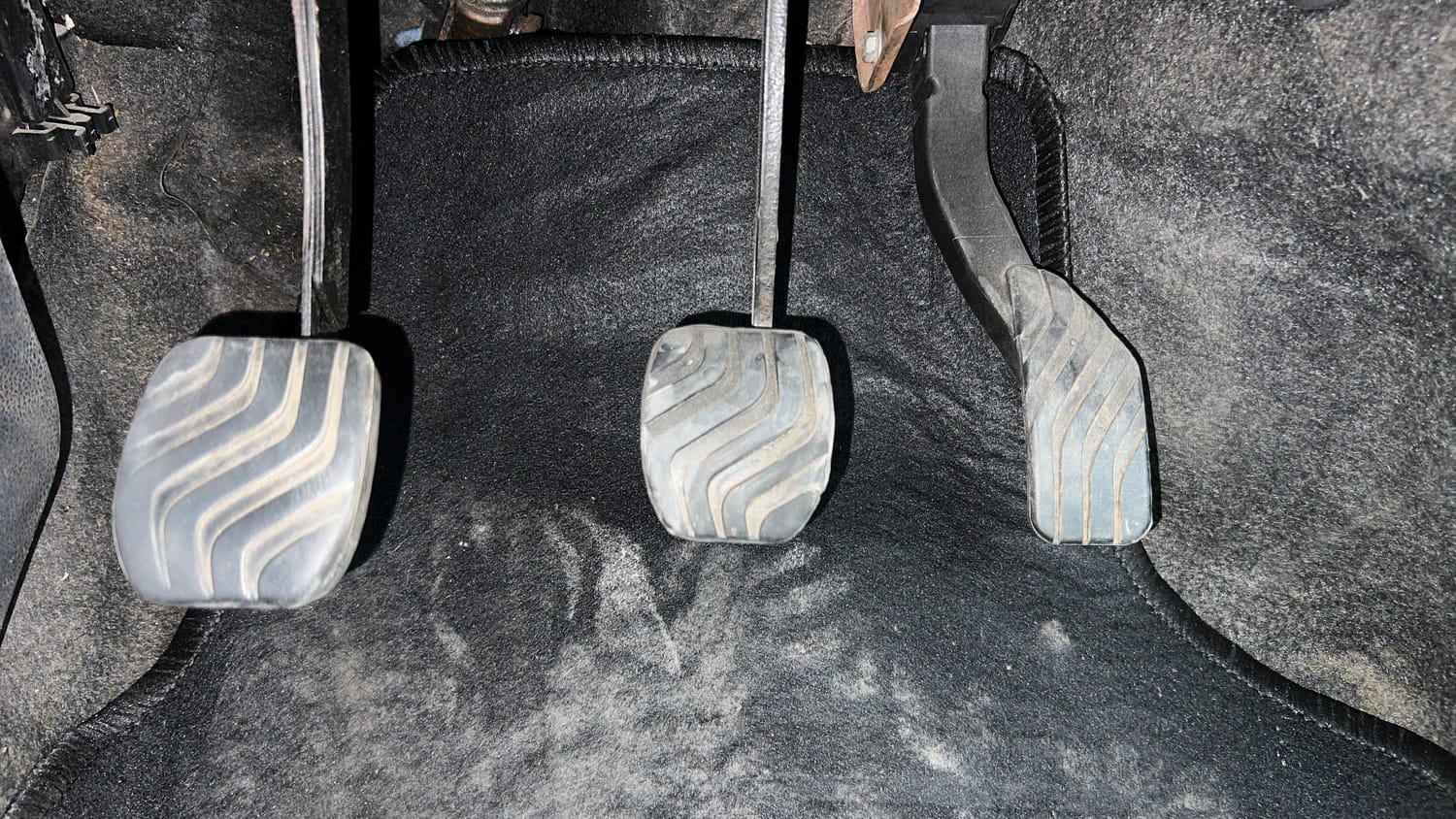 Used 2016 Renault Kwid RXT Petrol Manual interior PEDALS VIEW