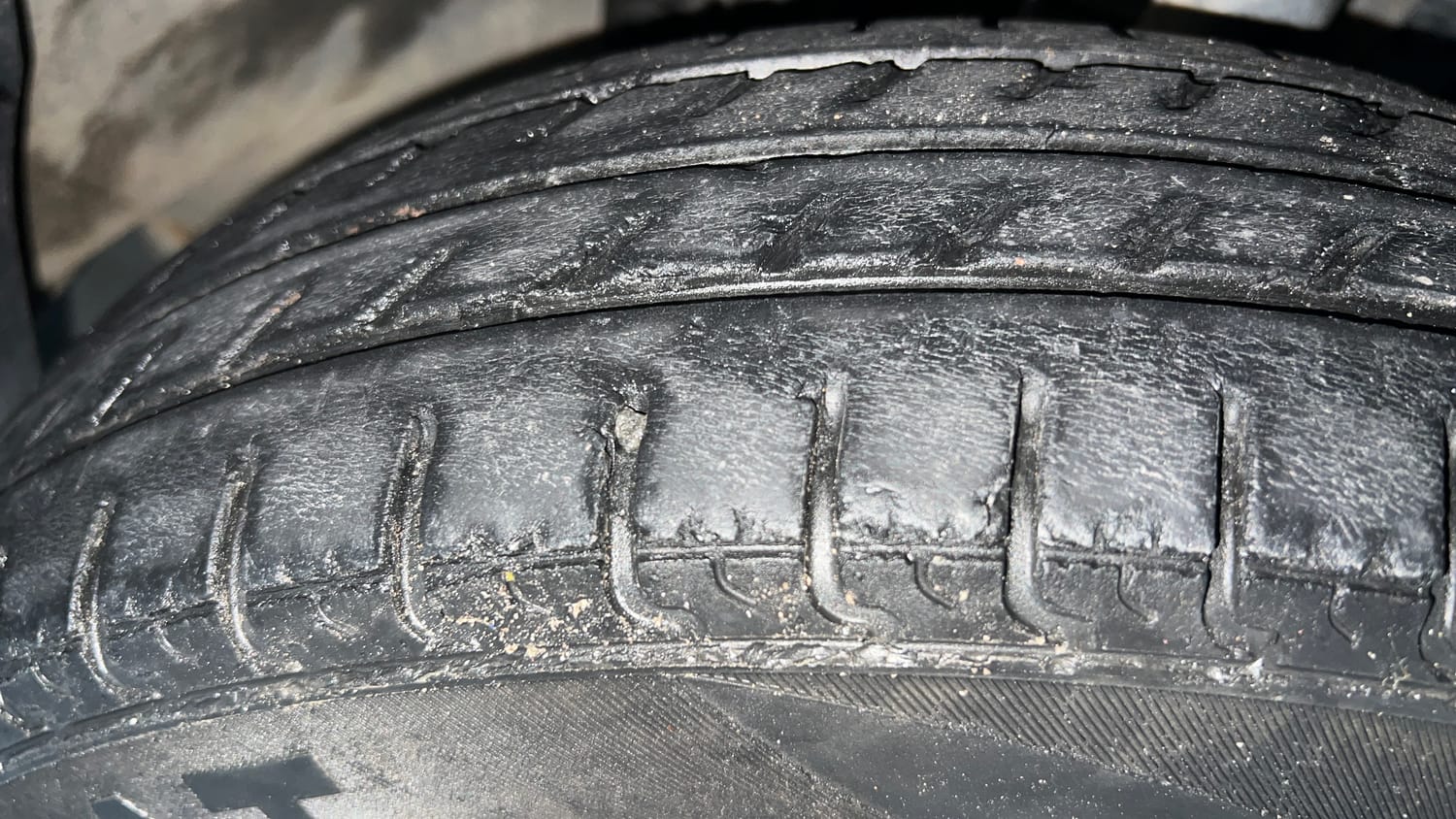 Used 2019 Renault Kwid RXT (O) 1.0 SCE Edition Petrol Manual tyres RIGHT FRONT TYRE TREAD VIEW