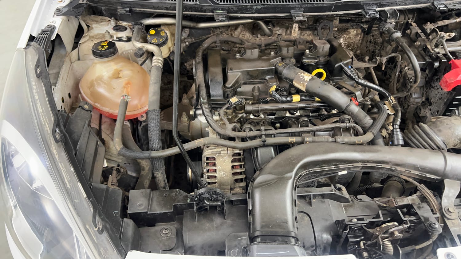 Used 2019 Ford Figo Titanium 1.2 Ti-VCT MT Petrol Manual engine ENGINE RIGHT SIDE VIEW