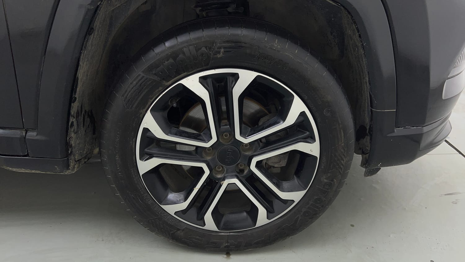 Used 2021 Jeep Compass Model S (O) Diesel 4x4 AT Diesel Automatic tyres RIGHT FRONT TYRE RIM VIEW