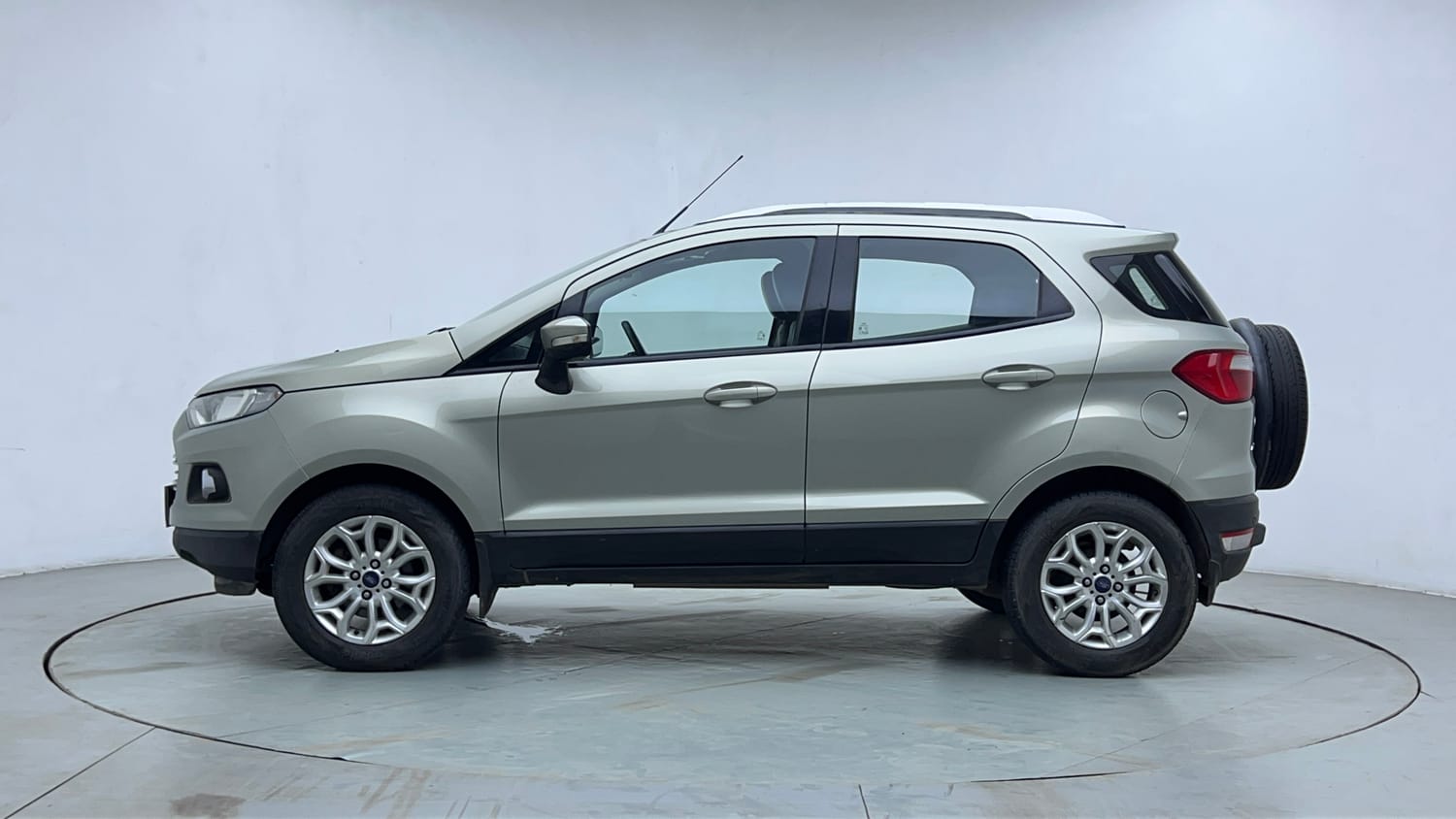 Used 2014 Ford EcoSport Titanium 1.5 TDCi Diesel Manual exterior LEFT SIDE VIEW