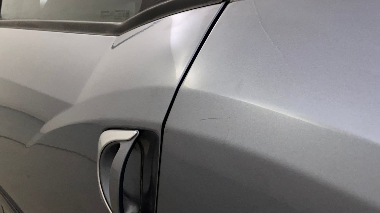 Used 2015 Mahindra XUV500 W6 Diesel Manual dents MINOR SCRATCH