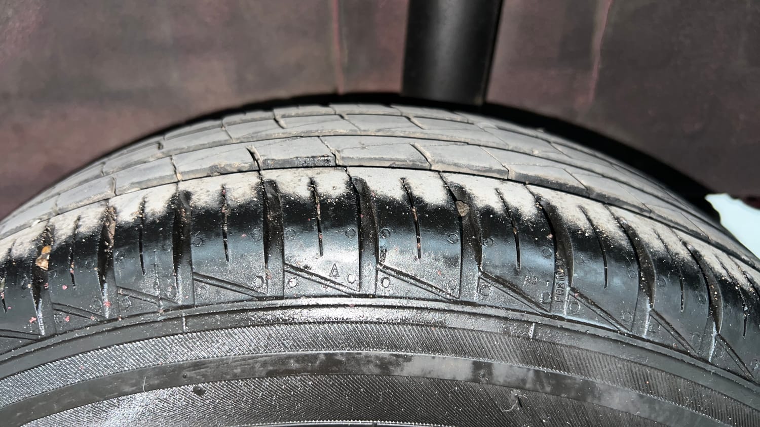 Used 2024 Renault Kwid CLIMBER 1.0 AMT Petrol Automatic tyres LEFT REAR TYRE TREAD VIEW