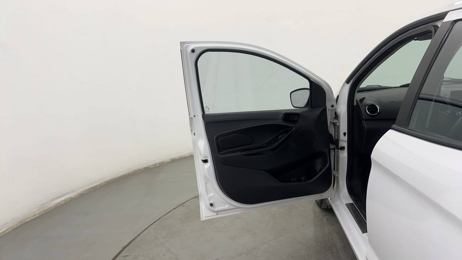 Used 2019 Ford Figo Titanium 1.2 Ti-VCT MT Petrol Manual interior LEFT FRONT DOOR OPEN VIEW