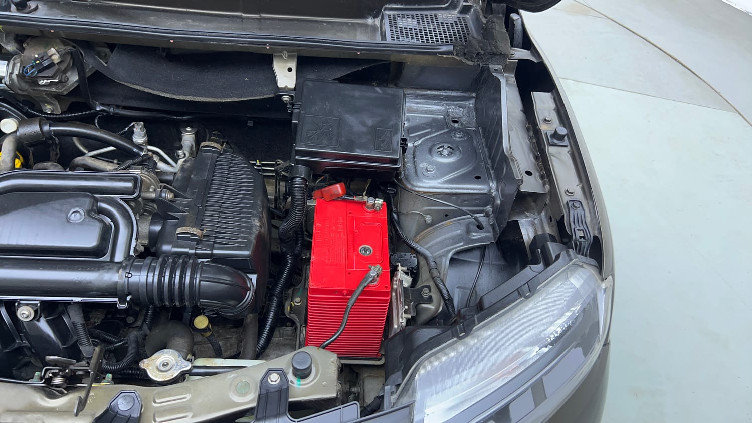 Used 2020 Renault Kwid RXT Petrol Manual engine ENGINE LEFT SIDE VIEW