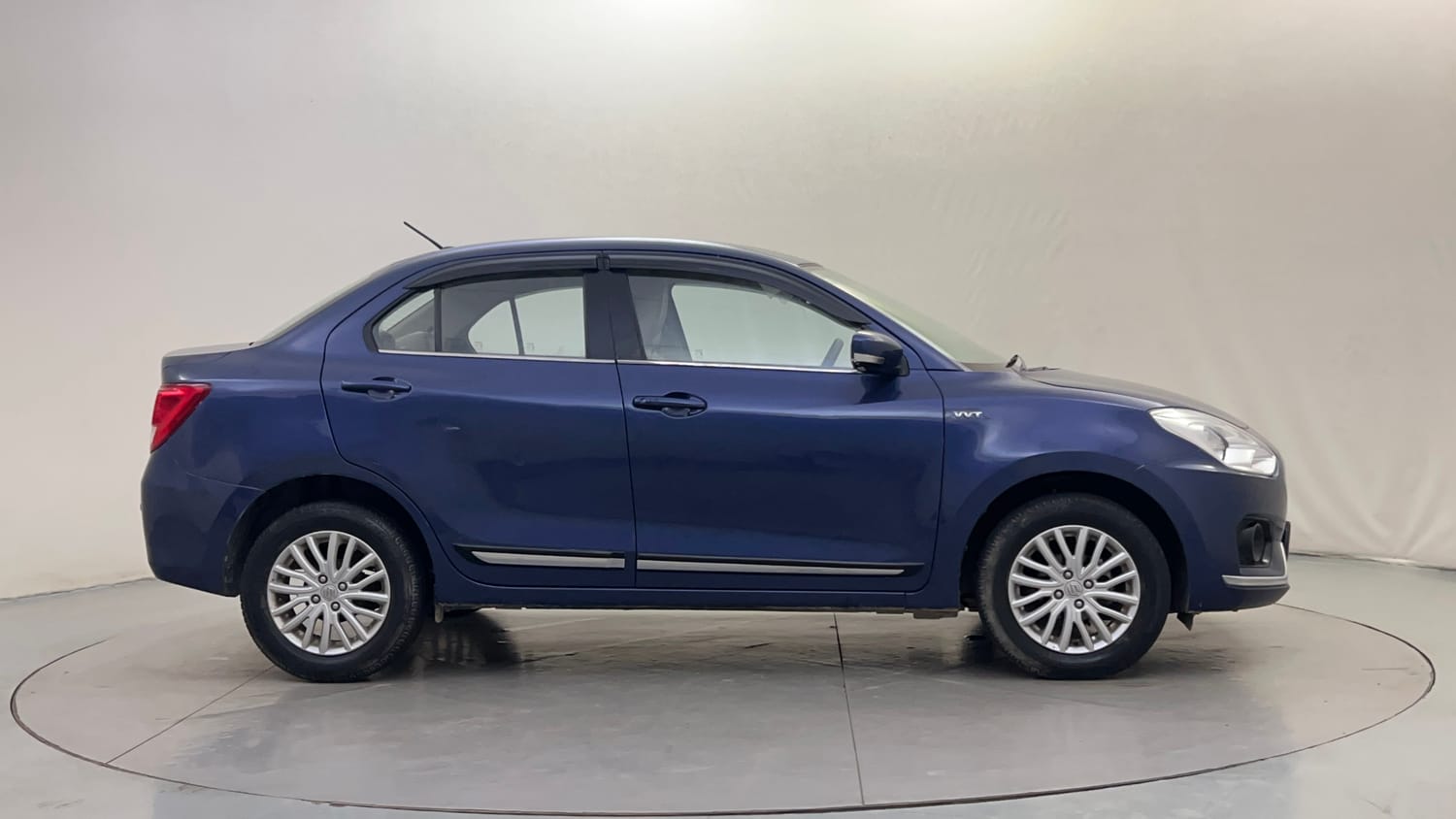 Used 2018 Maruti Suzuki Dzire ZXi Petrol Manual exterior RIGHT SIDE VIEW