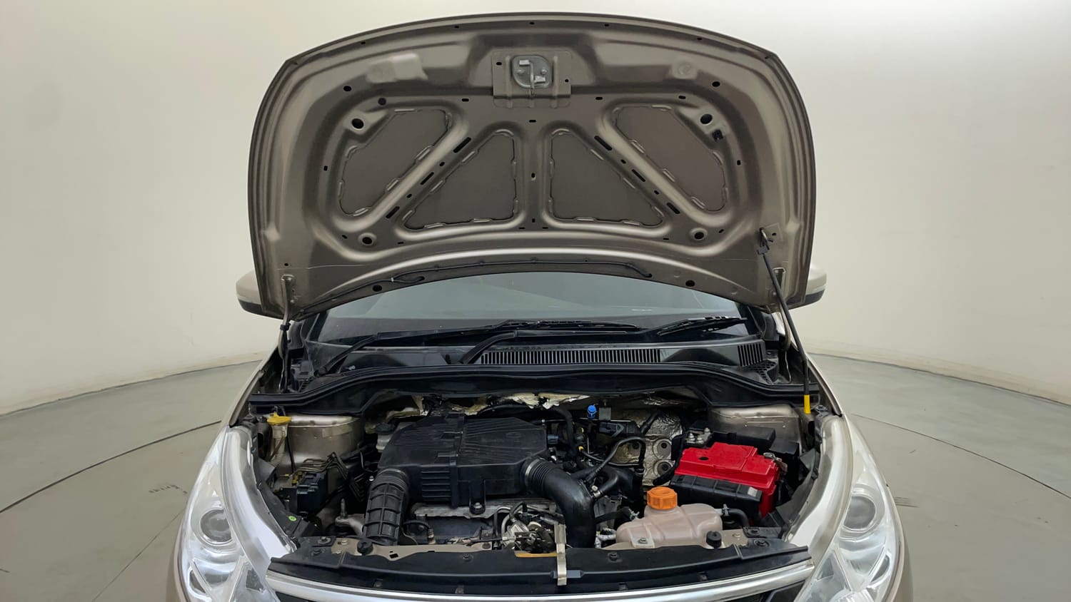 Used 2015 Tata Zest XM Petrol Petrol Manual engine ENGINE & BONNET OPEN FRONT VIEW
