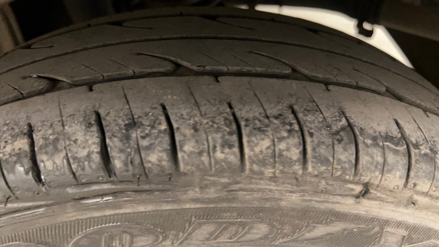 Used 2014 Maruti Suzuki Alto 800 LXI CNG (outside fitted) Cng Manual tyres LEFT REAR TYRE TREAD VIEW