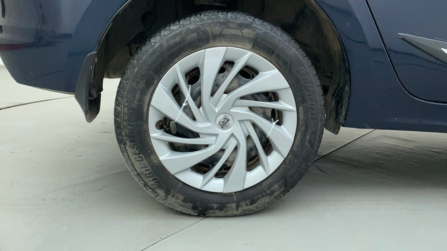 Used 2023 Tata Tigor XZ CNG Cng Manual tyres RIGHT REAR TYRE RIM VIEW