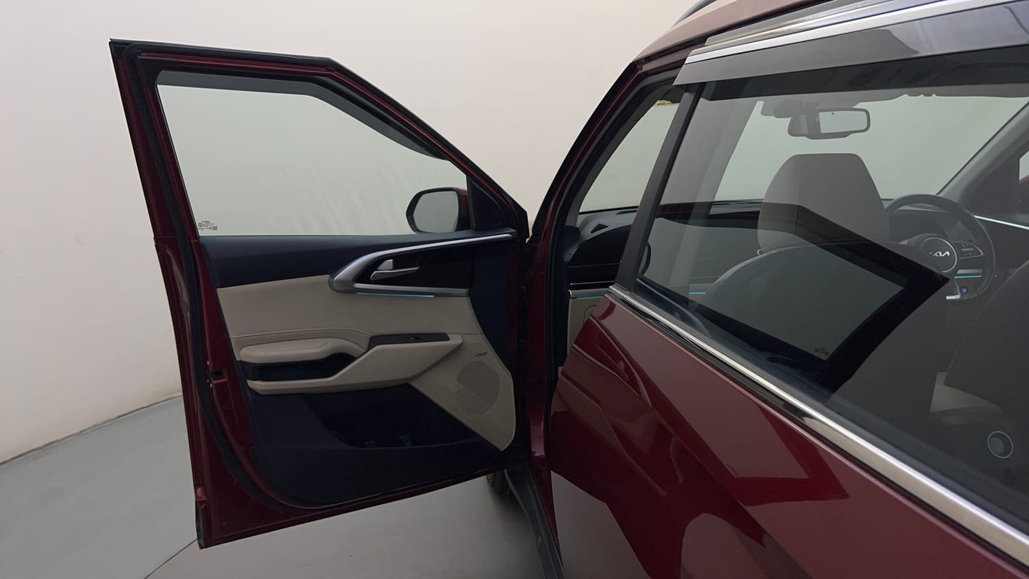Used 2022 Kia Carens Luxury Plus 1.5 Diesel 6 STR Diesel Automatic interior LEFT FRONT DOOR OPEN VIEW