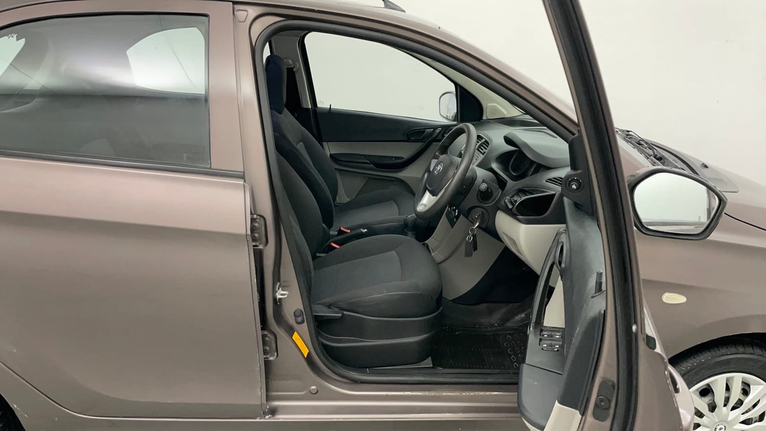 Used 2017 Tata Tiago Revotron XT Petrol Manual interior RIGHT SIDE FRONT DOOR CABIN VIEW