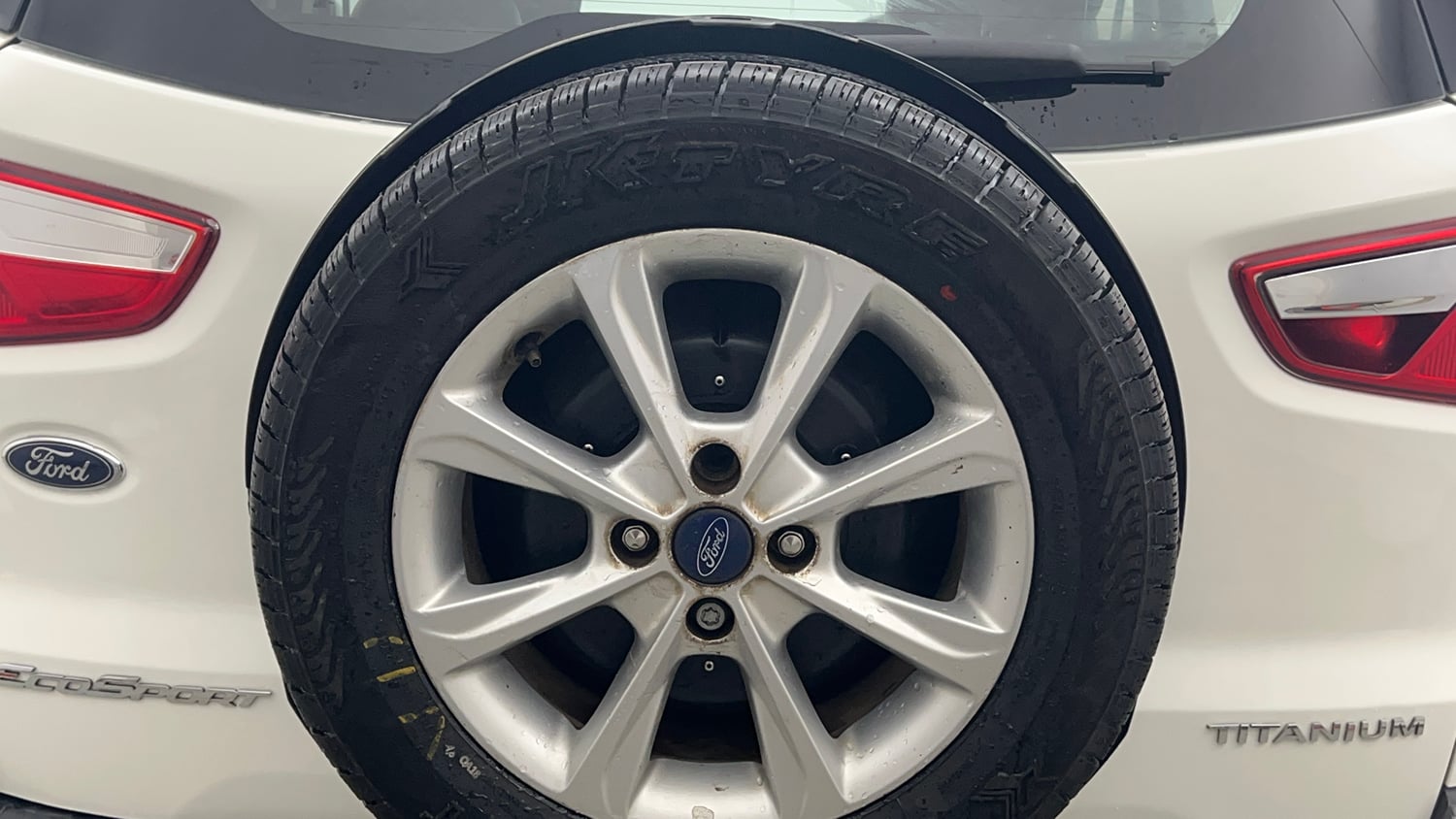 Used 2019 Ford EcoSport Titanium 1.5L Ti-VCT Petrol Manual tyres SPARE TYRE VIEW