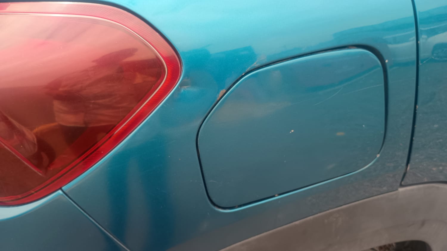 Used 2020 Renault Kwid RXT Petrol Manual dents MINOR SCRATCH