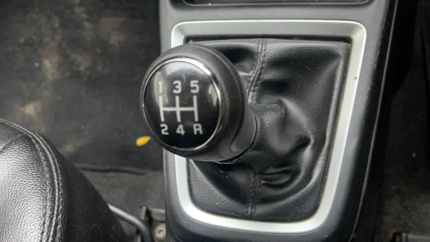 Used 2018 Maruti Suzuki Swift ZXi Plus Petrol Manual interior GEAR  KNOB VIEW