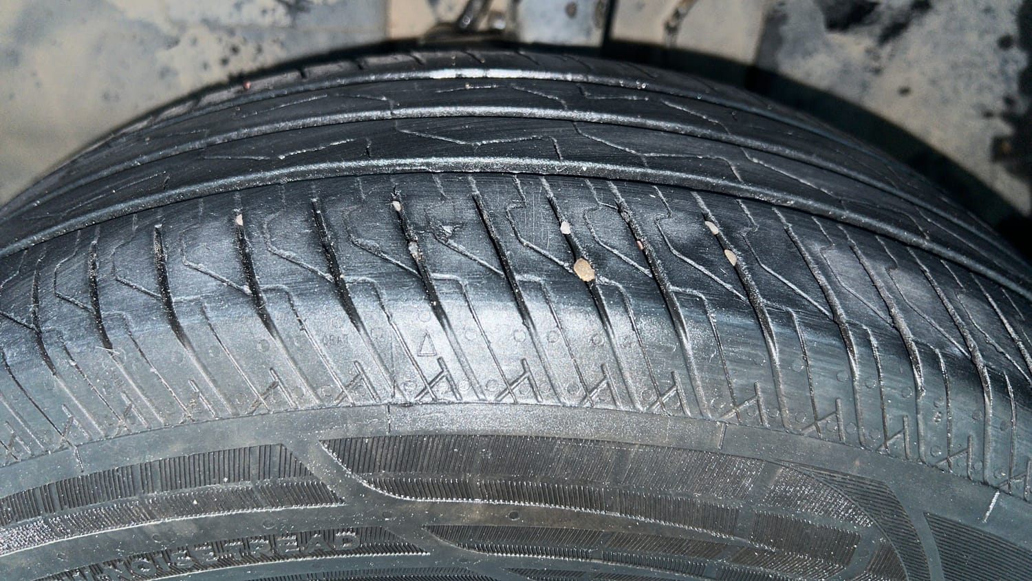 Used 2022 Tata Punch Adventure MT Petrol Manual tyres LEFT FRONT TYRE TREAD VIEW