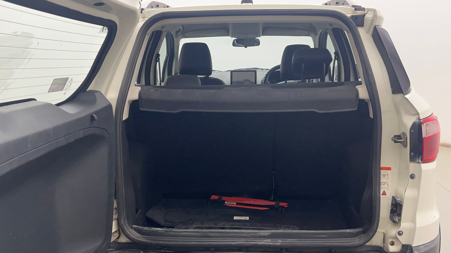 Used 2019 Ford EcoSport Titanium 1.5L Ti-VCT Petrol Manual interior DICKY INSIDE VIEW