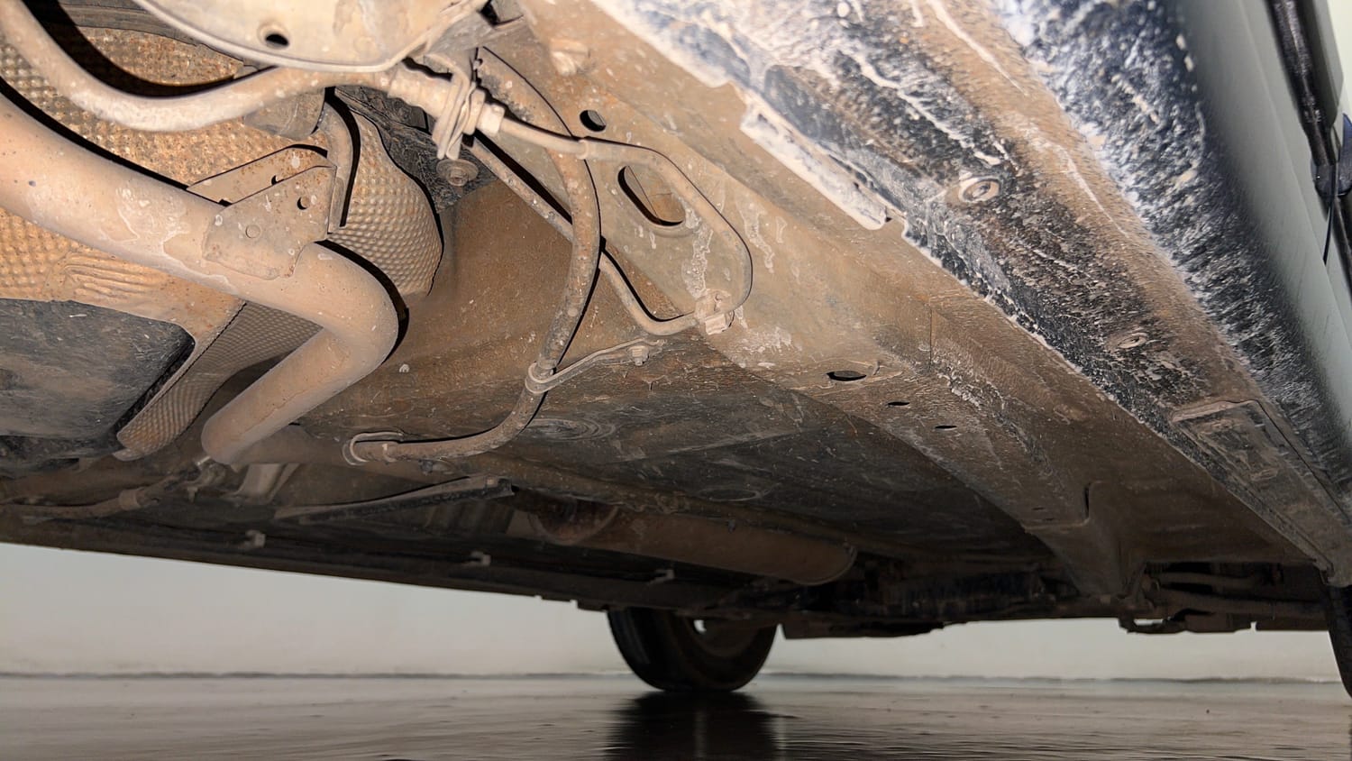 Used 2018 Maruti Suzuki Dzire ZXi Petrol Manual extra REAR RIGHT UNDERBODY VIEW