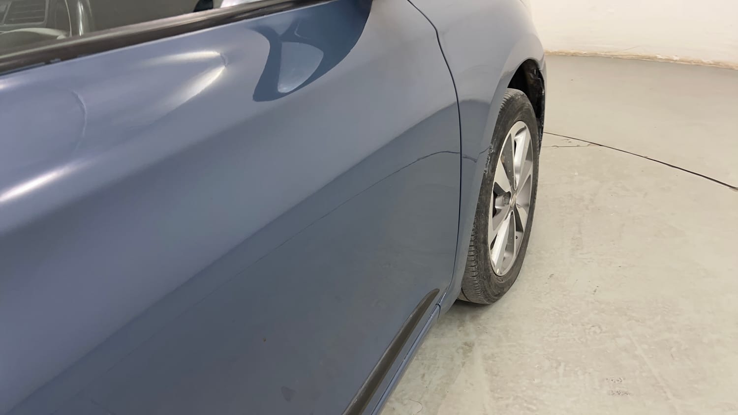 Used 2015 Hyundai Elite i20 Asta 1.2 Petrol Manual dents MINOR SCRATCH
