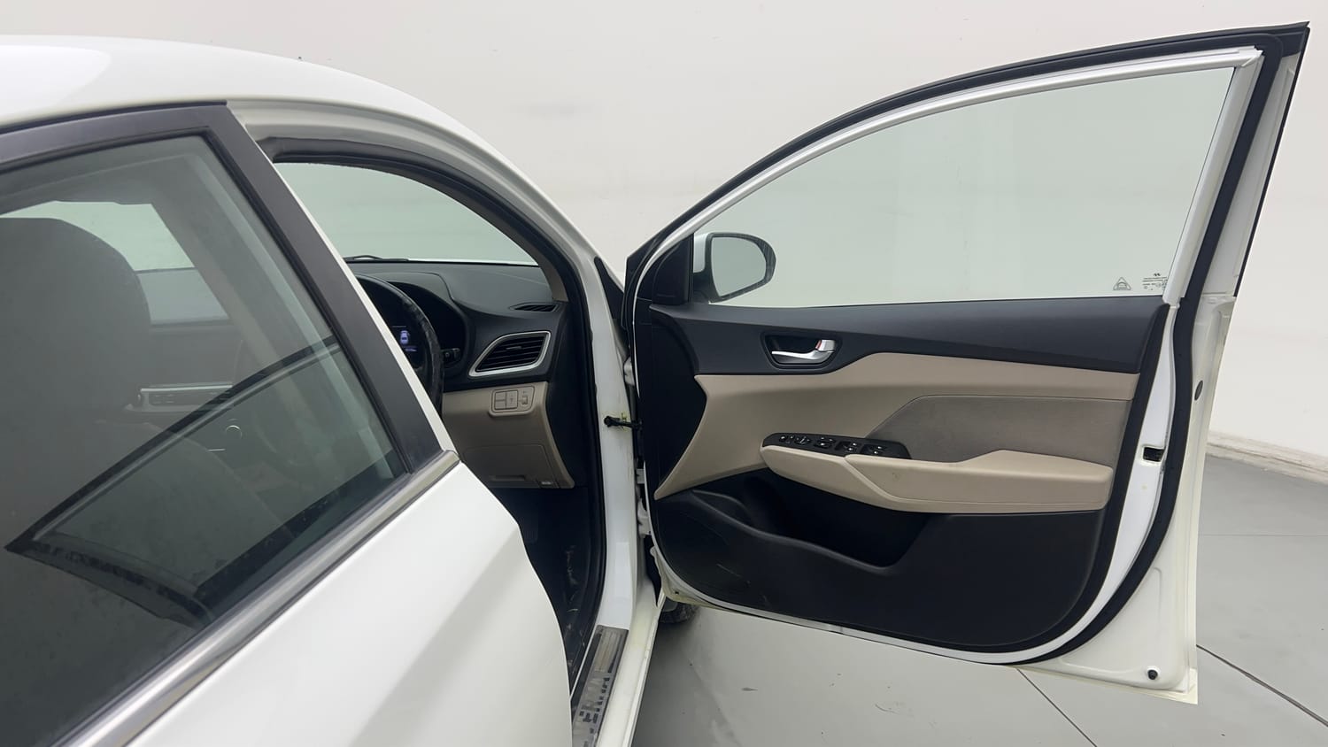 Used 2019 Hyundai Verna SX 1.6 VTVT Petrol Manual interior RIGHT FRONT DOOR OPEN VIEW