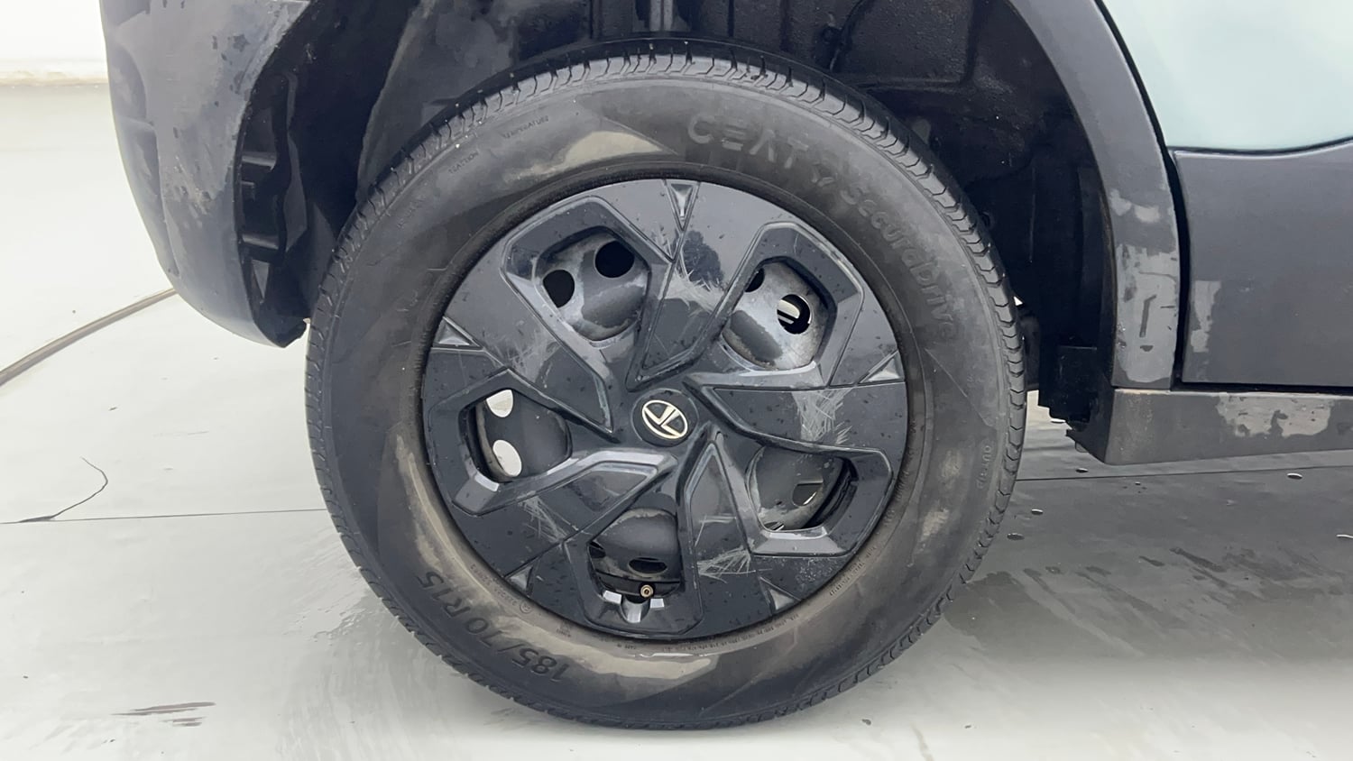 Used 2022 Tata Punch Adventure MT Petrol Manual tyres RIGHT REAR TYRE RIM VIEW