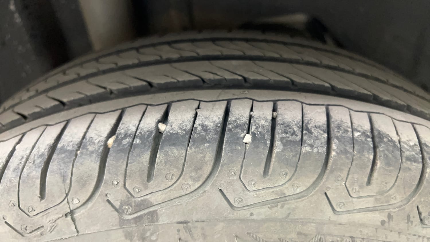 Used 2019 Ford Figo Titanium 1.2 Ti-VCT MT Petrol Manual tyres RIGHT REAR TYRE TREAD VIEW