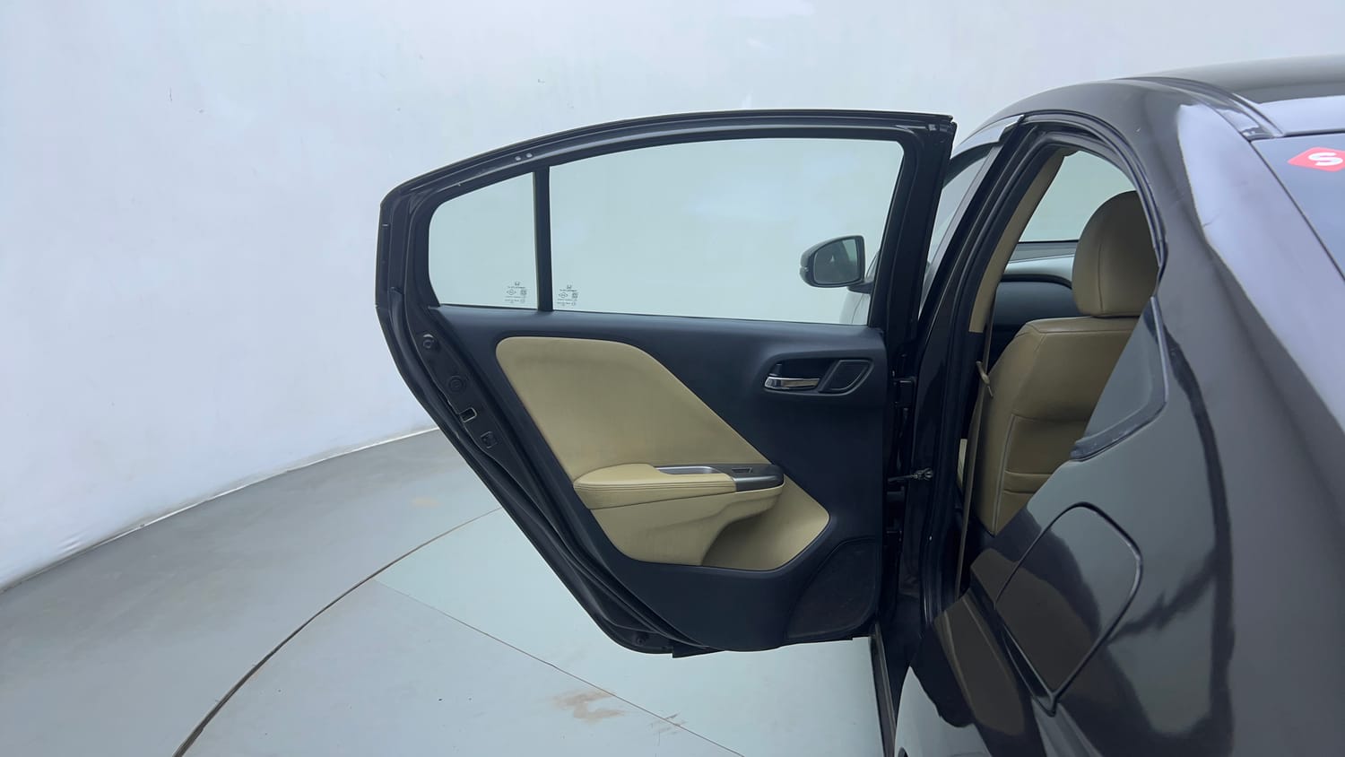 Used 2016 Honda City VX CVT Petrol Automatic interior LEFT REAR DOOR OPEN VIEW