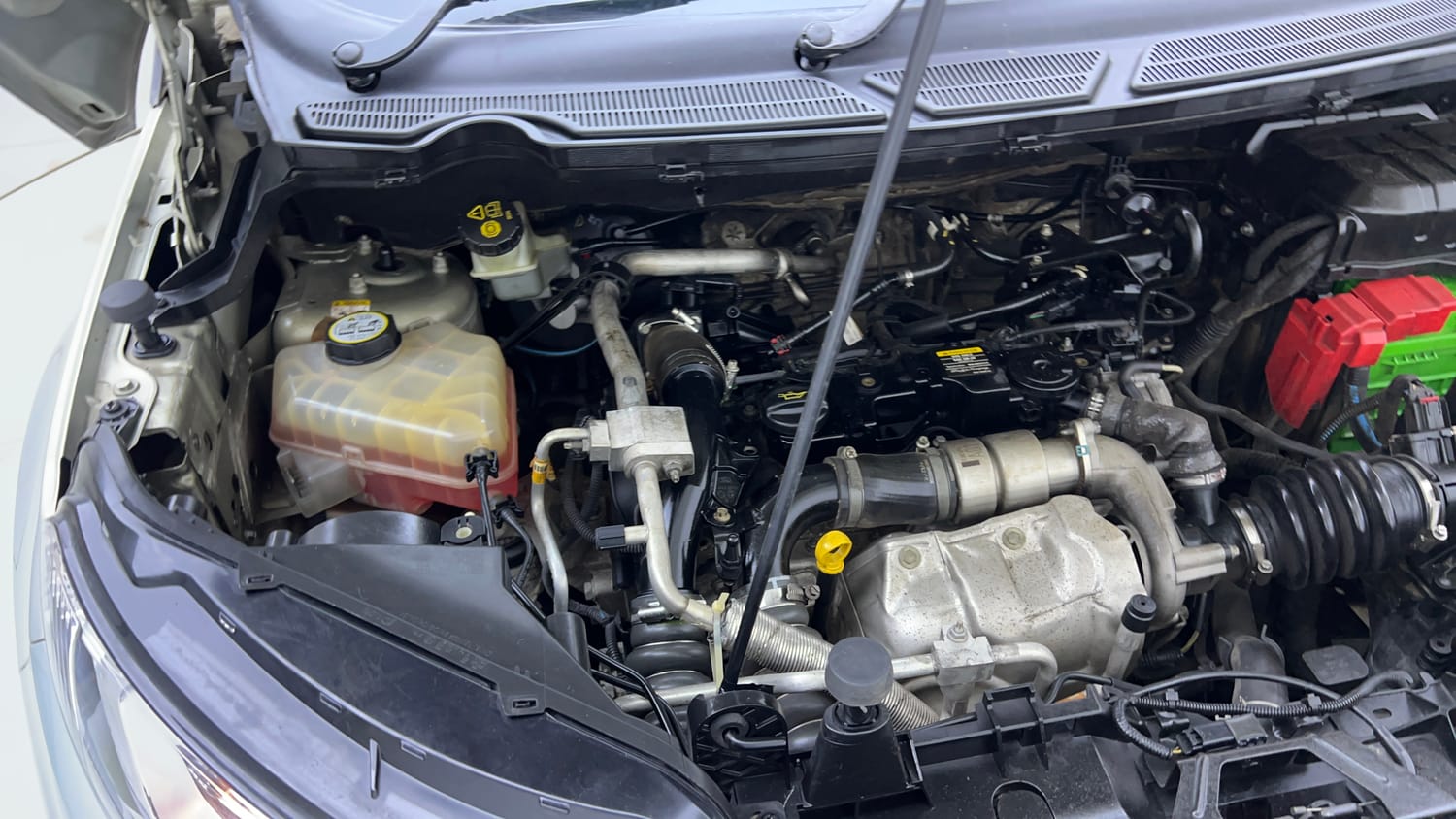 Used 2014 Ford EcoSport Titanium 1.5 TDCi Diesel Manual engine ENGINE RIGHT SIDE VIEW