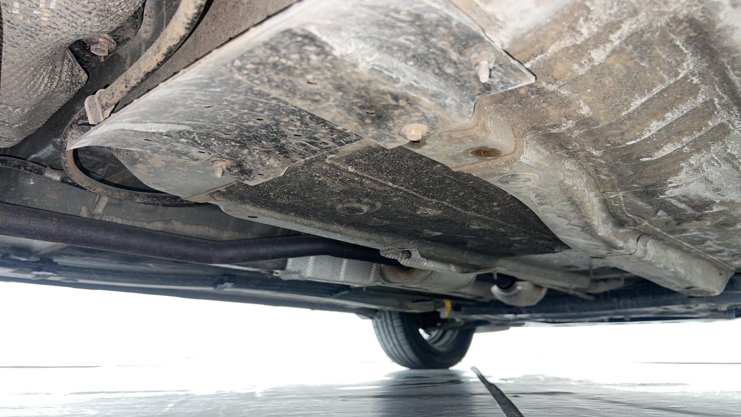 Used 2025 Hyundai i20 Sportz (O) 1.2 IVT Petrol Automatic extra REAR RIGHT UNDERBODY VIEW