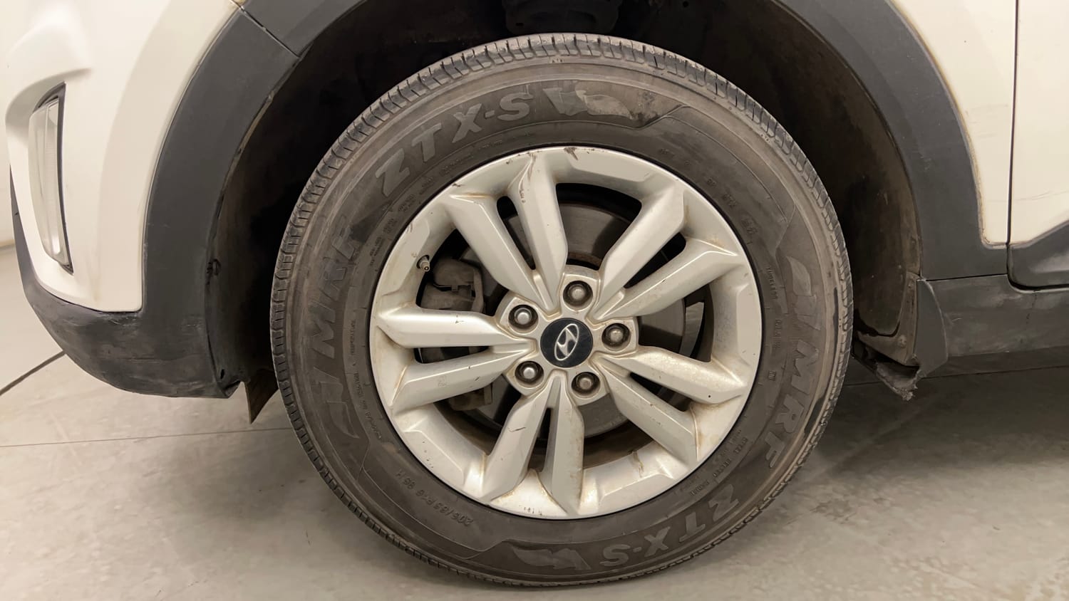 Used 2017 Hyundai Creta SX Plus 1.6  Petrol Petrol Manual tyres LEFT FRONT TYRE RIM VIEW