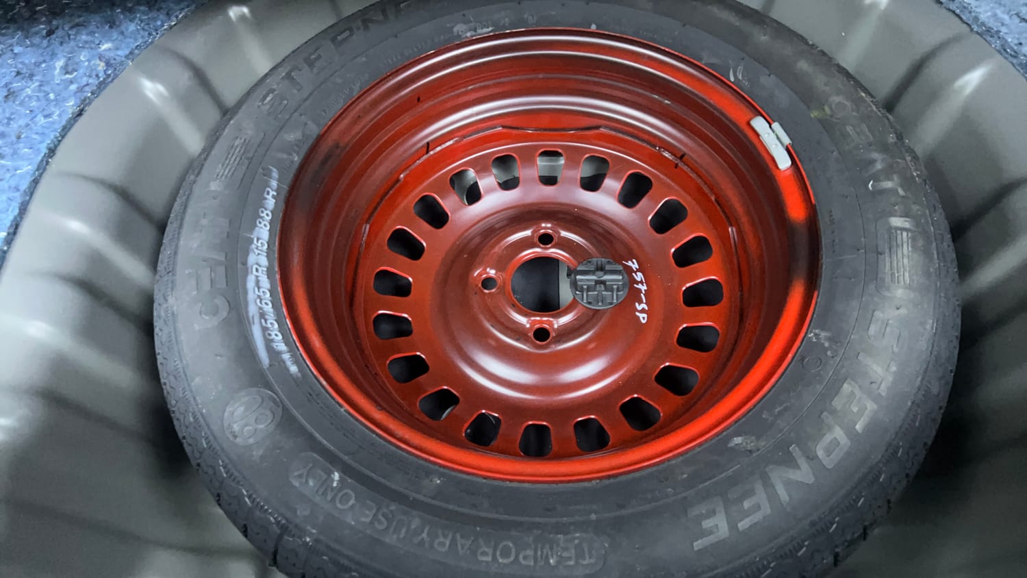 Used 2023 Nissan Magnite XV Premium Turbo Petrol Manual tyres SPARE TYRE VIEW